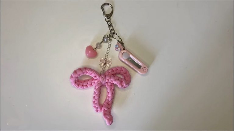 How to Crochet Bow Keychain for Accessories