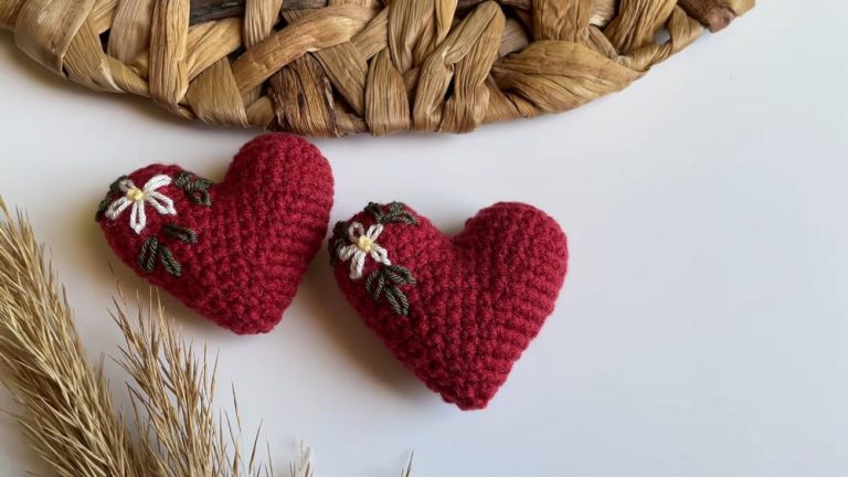 How to Crochet Easy Amigurumi Heart for Home Decor & Gifting