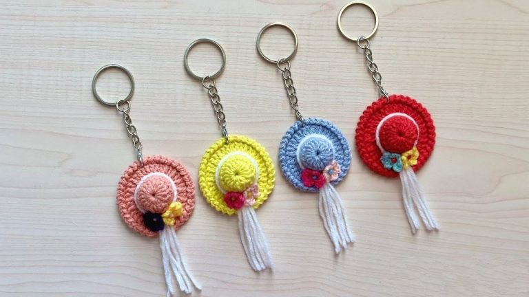 How To Crochet A Key Chain Hat / Bag Charm