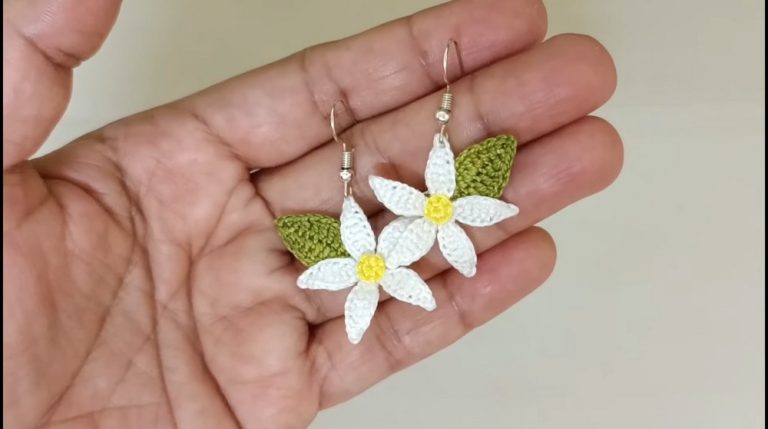 How to Crochet Beautiful Flower Earrings for Spring