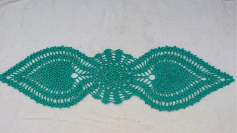 How to Crochet Pineapple Table Runner for Beginners