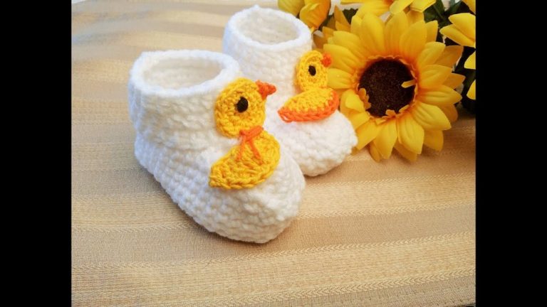 How to Crochet Glama’s Rubber Ducky Baby Booties