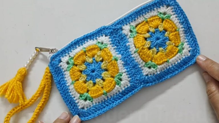 How to Crochet Granny Square Clutch Bag for Kids