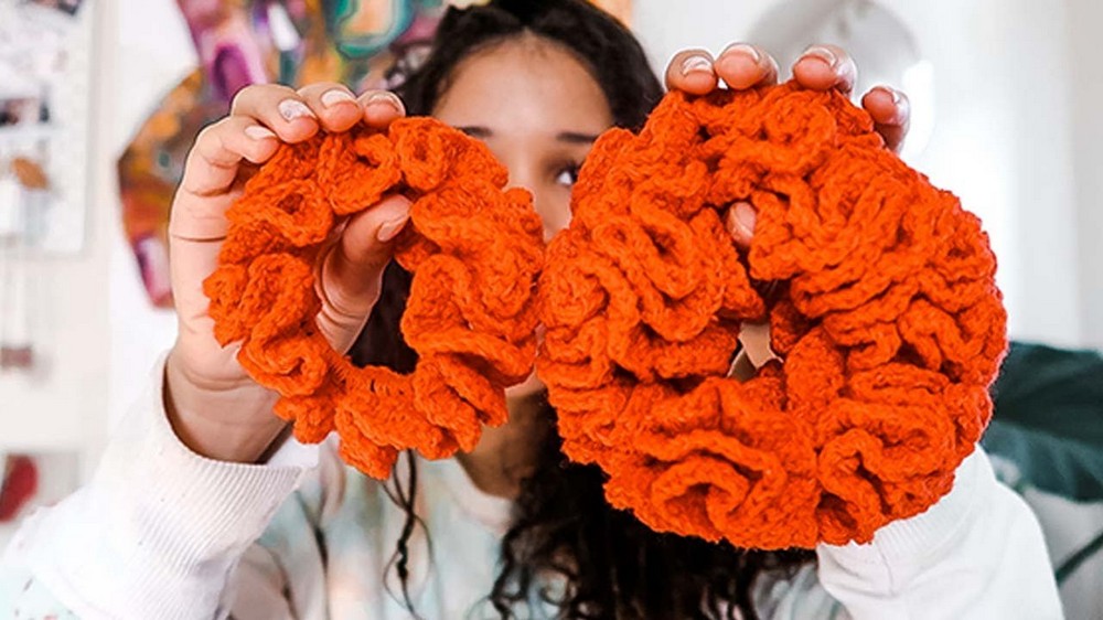 How To Crochet Ruffle Hair Scrunchies 1