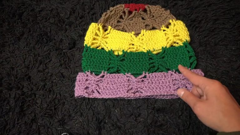 How to Crochet Colorful Slouchy Hat 8