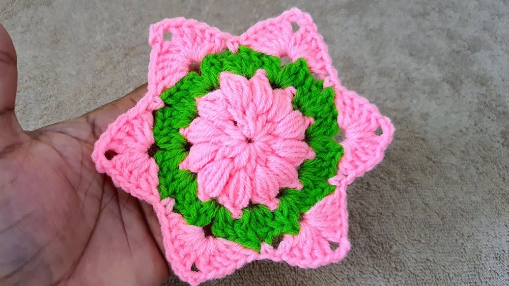 How to Crochet Puffy Flower Pattern 1