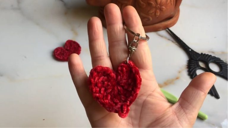 How To Crochet A Heart Keyring for Beginners