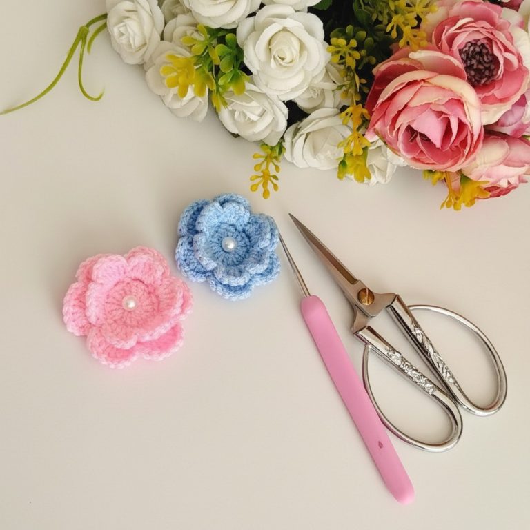Simple Free Crochet Flower Pattern for Any Project