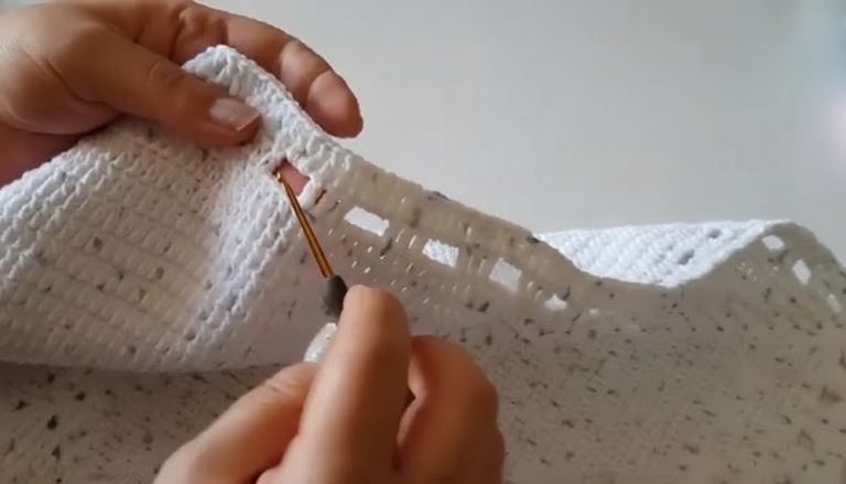 Free Crochet Baby Blanket Pattern Using Soft Yarn - Red Agape Blog