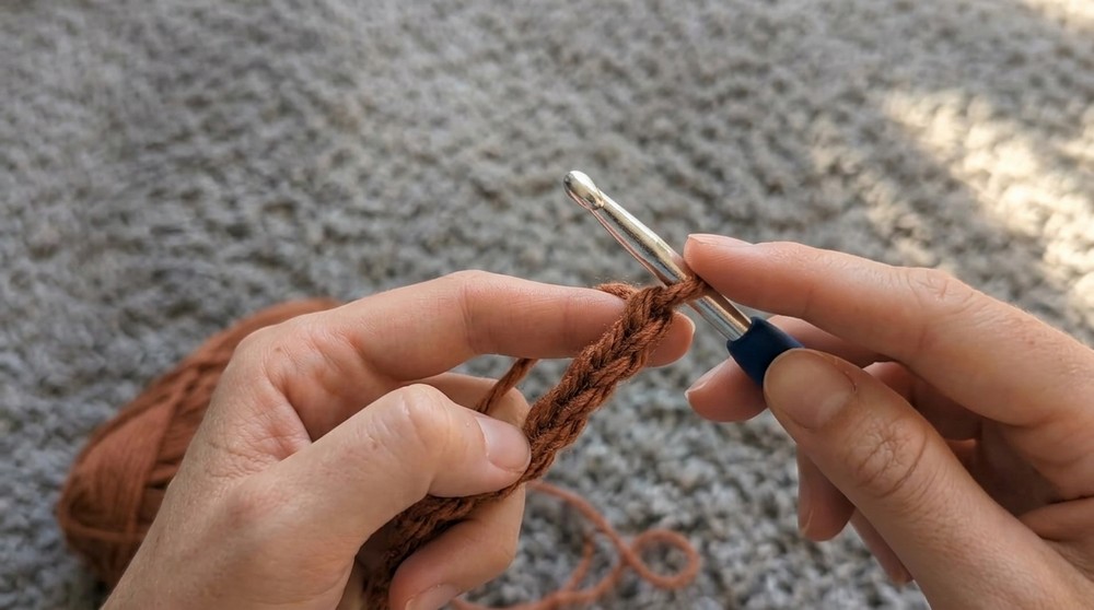Chunky One-Row Repeat Crochet Blanket Tutorial 3