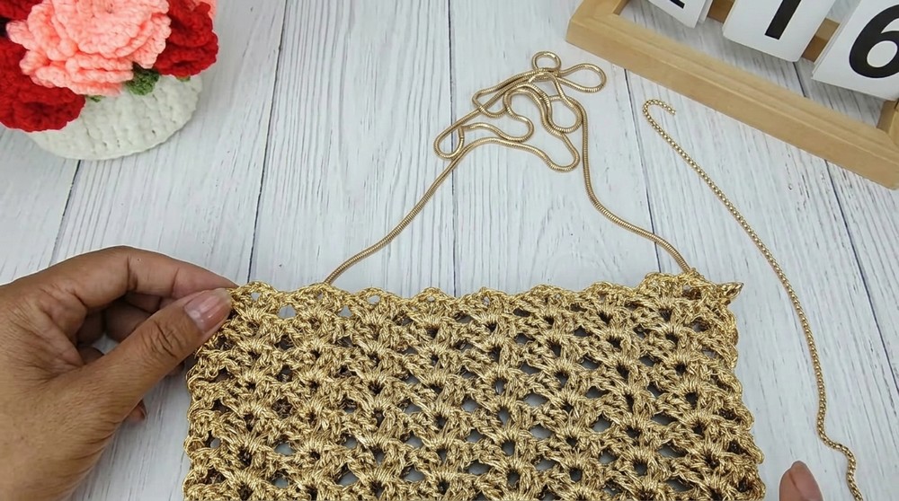 Crochet Bag Tutorial How to Crochet a Bag – Easy Gray Drawstring Tote 6