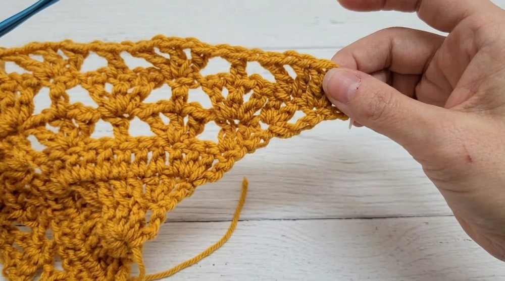 Crochet Quick Easy Shawl - Wonderwall Shawl 5