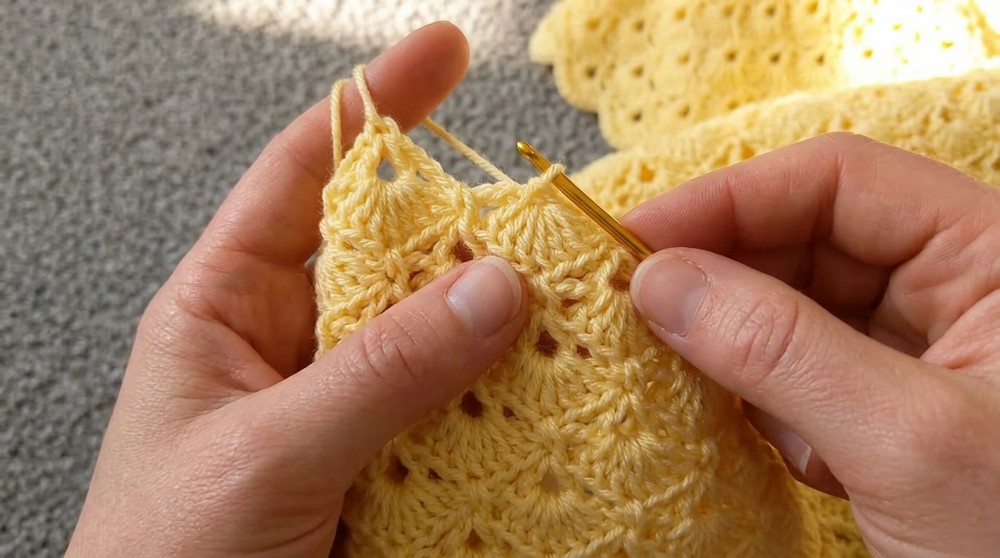 Crochet Shell Stitch Baby Blanket in the Round 7