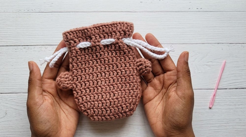 Crochet a Whale Drawstring Pouch 8