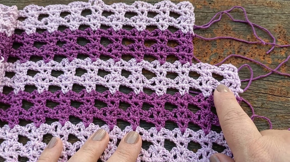 Crochet lace blouse - With instructions for making it in all sizes 6