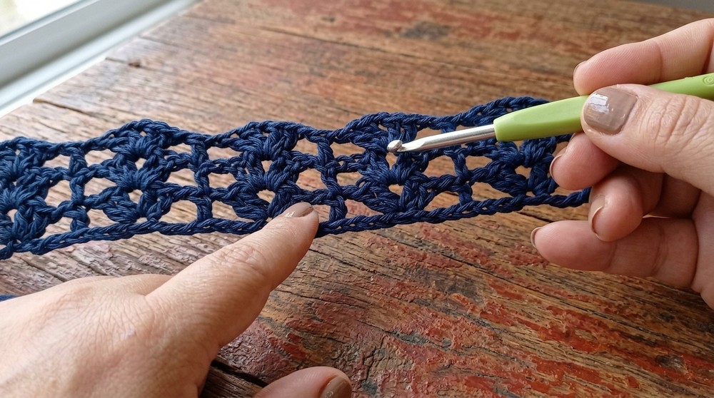 Crochet poncho made with 1 rectangle - With instructions for all sizes 5