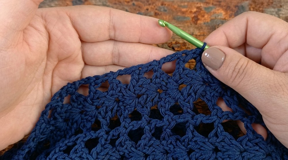 Crochet poncho made with 1 rectangle - With instructions for all sizes 7