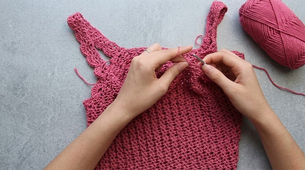 Crochet summer mesh top tutorial 7