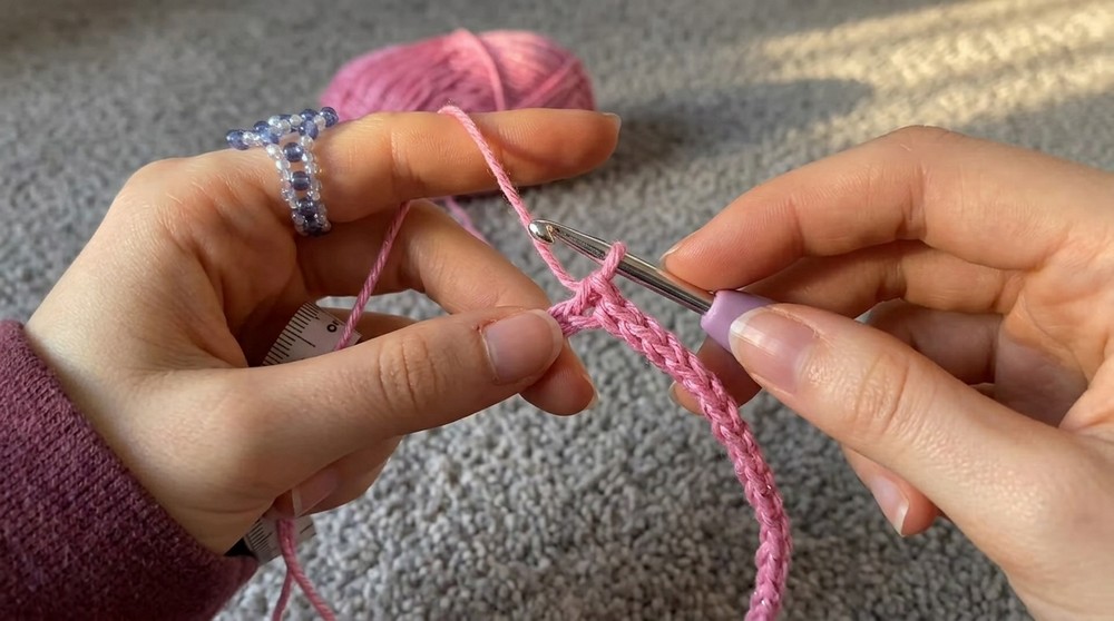 Crochet tutorial for a tie-front crop top 3