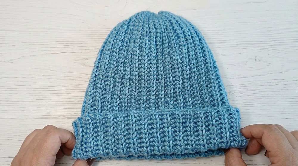 Hat knitted with a crocheted rectangle - Easy, quick and for any size 8