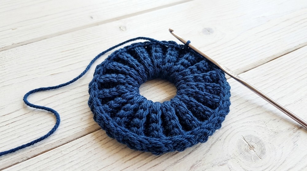 How To Crochet Cutest Scrunchie For Beginners 6