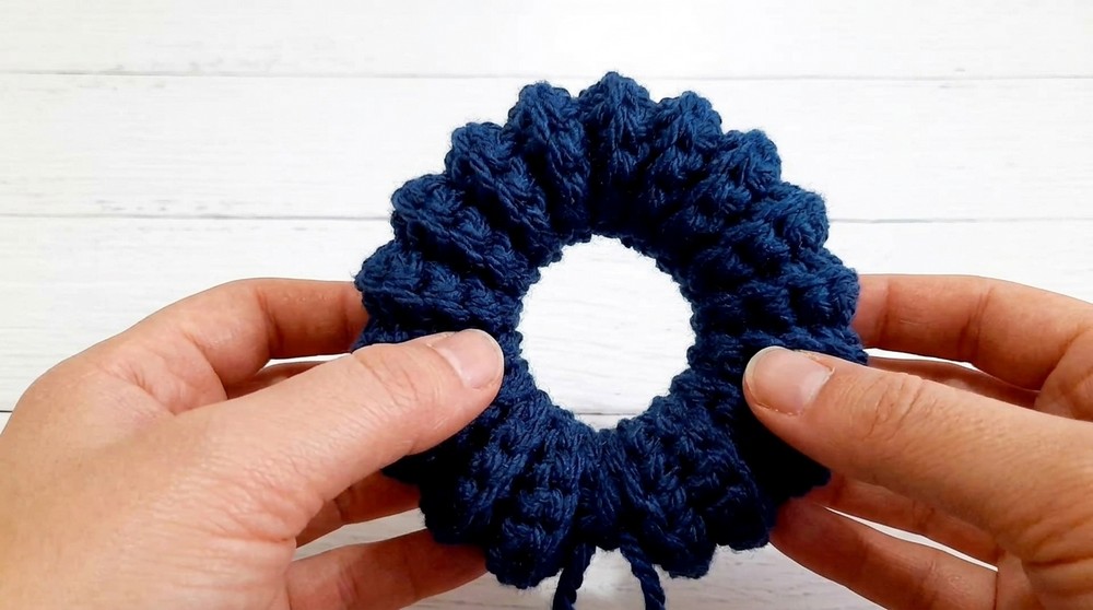 How To Crochet Cutest Scrunchie For Beginners 7