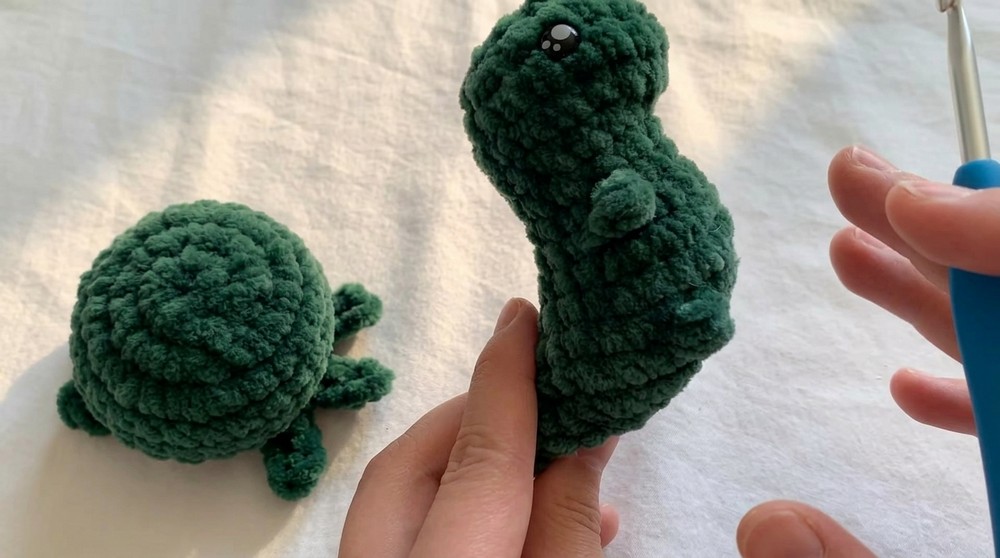 TINY-REX Crochet Tutorial · Easy Beginner, (4)