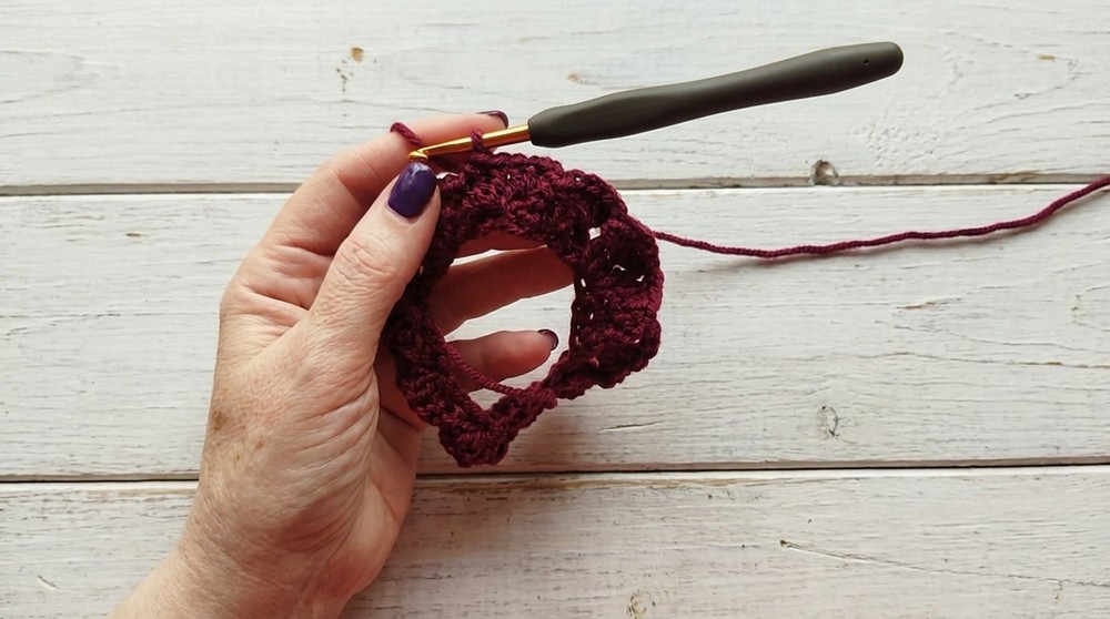 Very easy pattern poncho Autumn to crochet just repeating a stitch 6