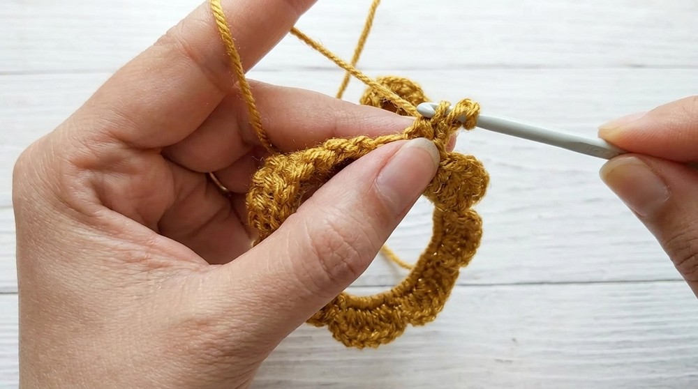 easy crochet poncho tutorial (subtitles available) 8