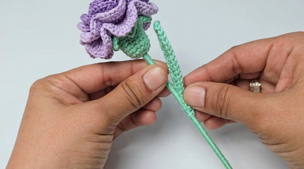 Crochet Carnation Bouquet Perfect DIY Gift for Flower Lovers! 8