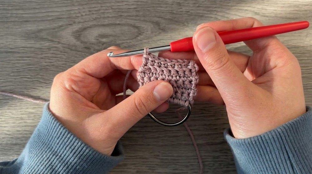 Easy Crochet Keychain Strap Tutorial LuluLemon inspired crochet strap tutorial - beginner friendly 4