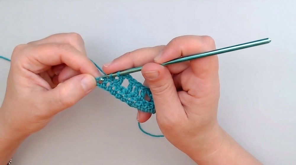 Easy Summer Crochet Tank Top Tutorial 4