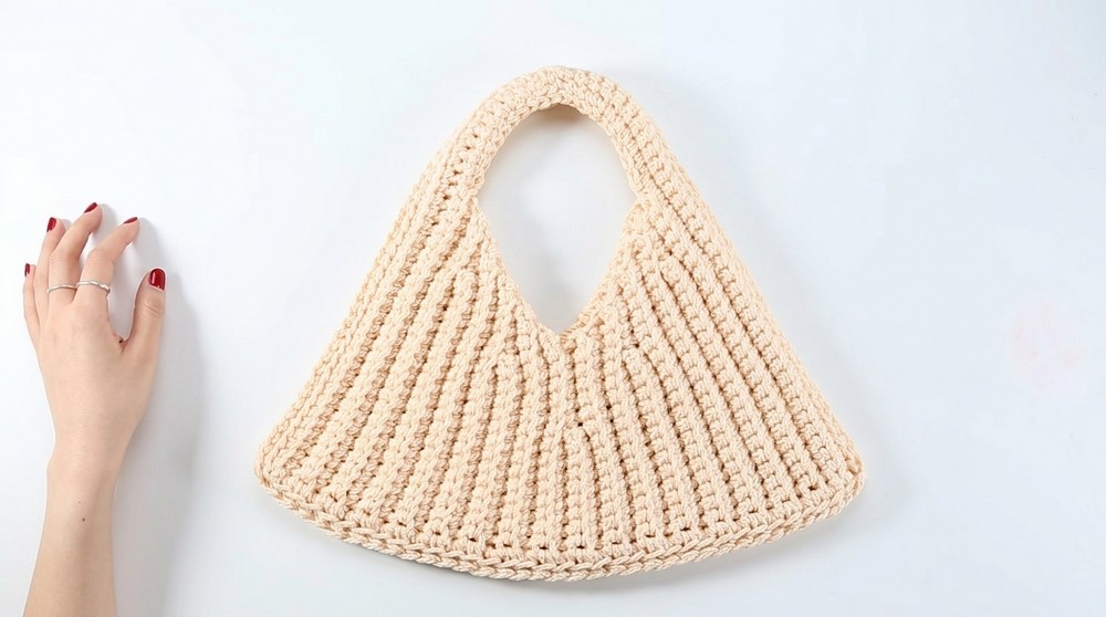 Pleated Tote Bag Made with Backstitch 2