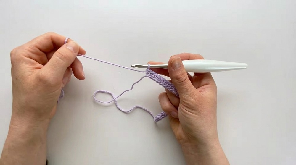 Summer Crochet Top Pattern - Eyelet Lace Tee Tutorial 3