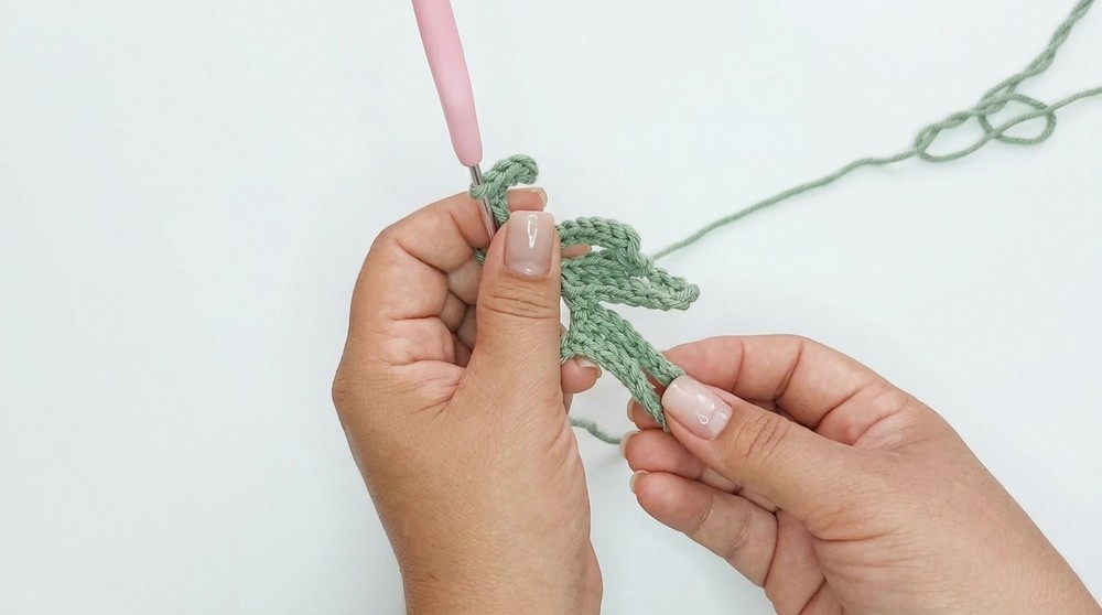 Very Easy Crochet Fern 5