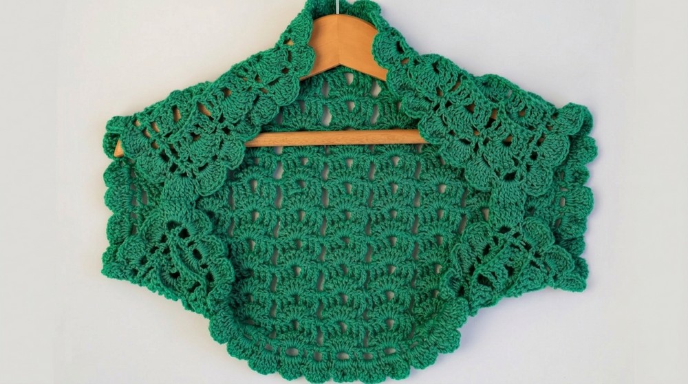 Very easy crochet bolero or torera for girls to match with a dress 7