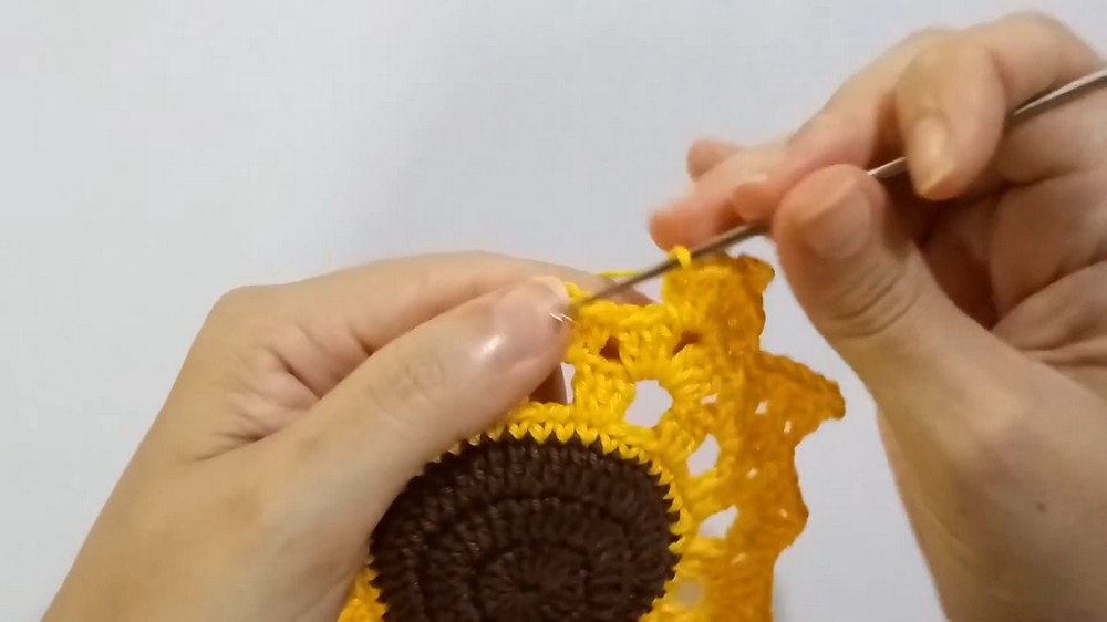 Best sellers! Easy and quick sunflower coaster to make (6)