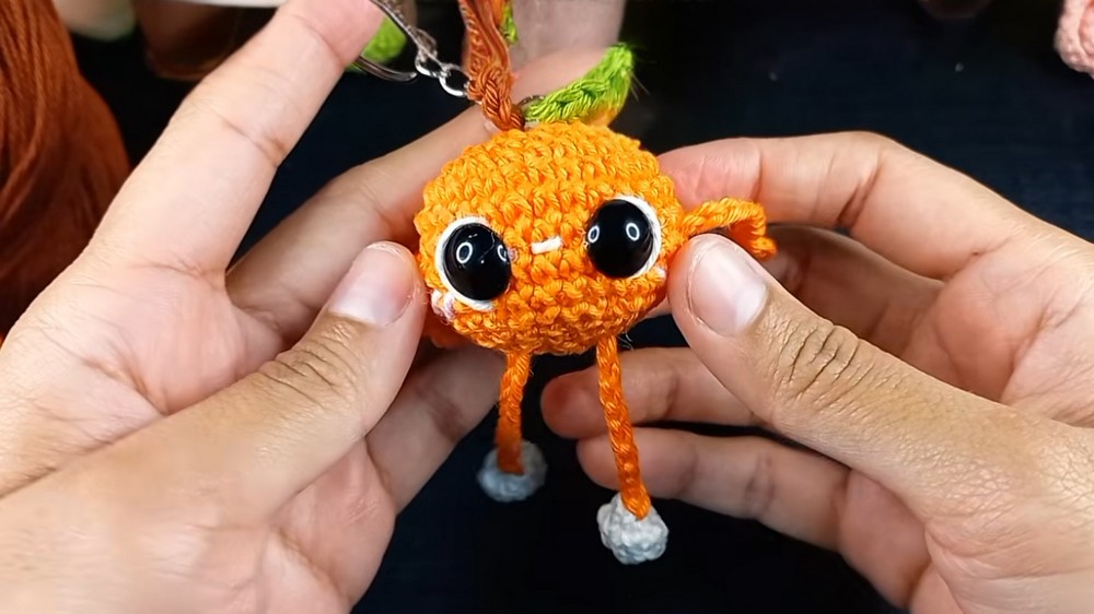 CUTEST KEYCHAIN YOU'LL EVER KNIT,