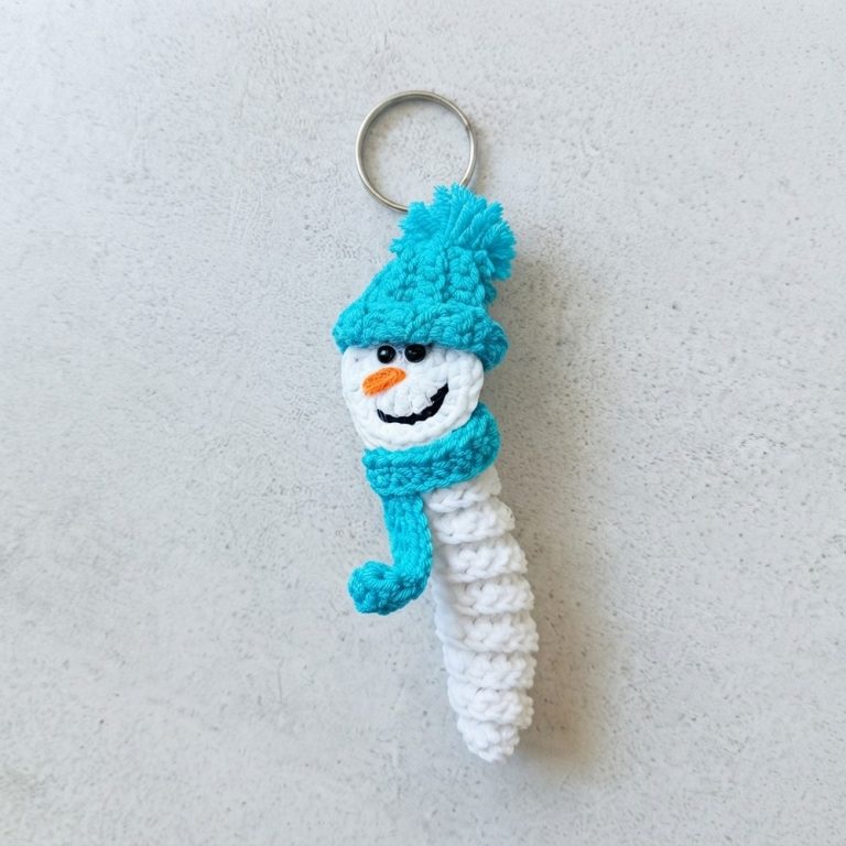 Cute & Easy Christmas Snowman Keychain Crochet Tutorial