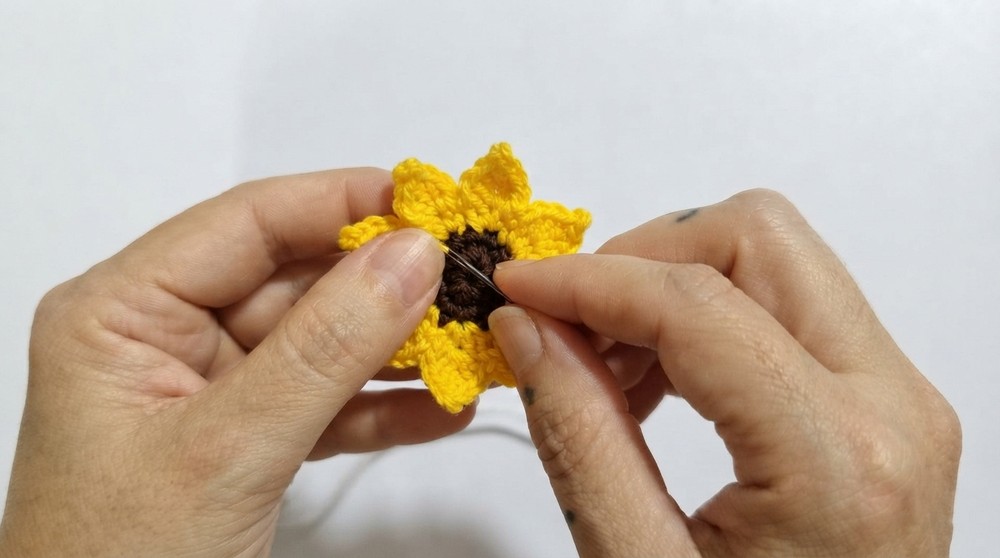 [Very easy] Sunflower crochet earring (6)