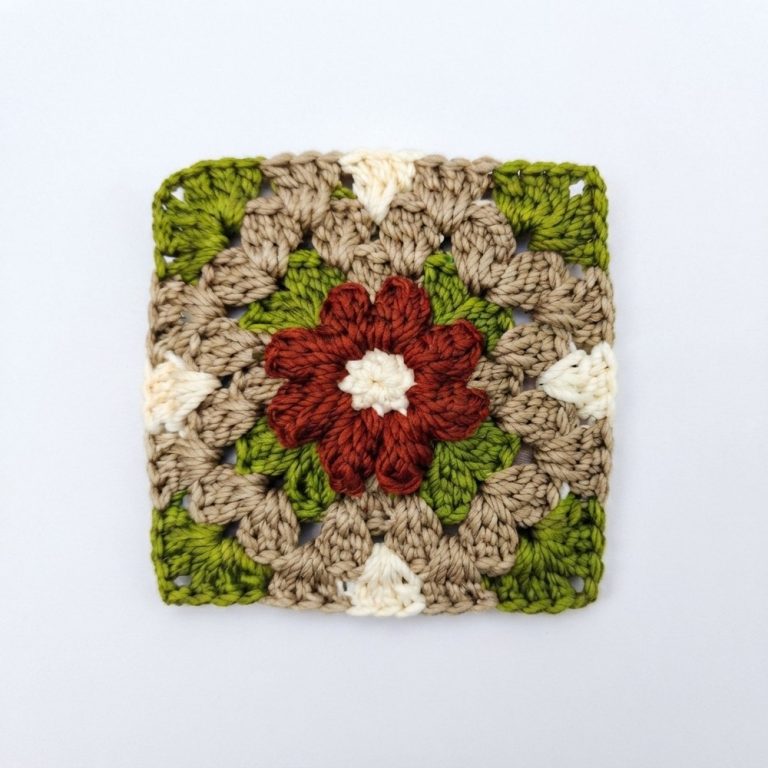 Quick & Simple Free Crochet Granny Bag Pattern + Tutorial