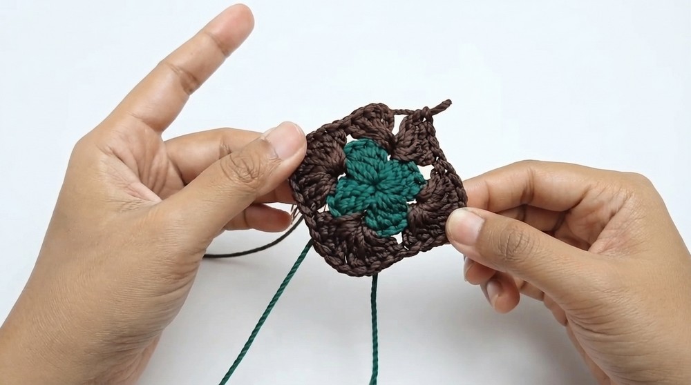 How to Crochet Fanny Pack From Granny Square