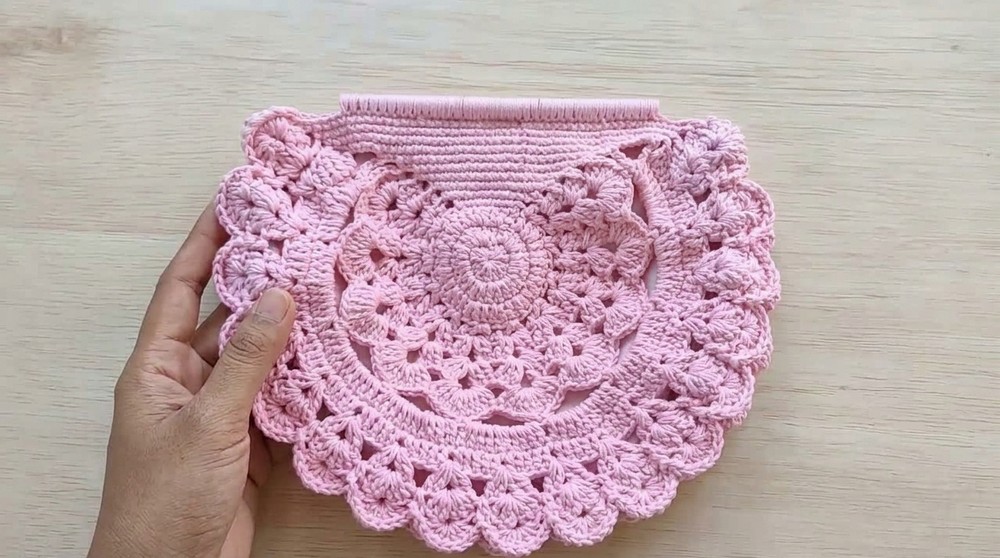 Crochet Decorative Shell Bag