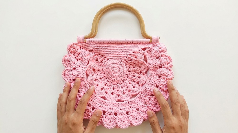 Crochet Decorative Shell Bag