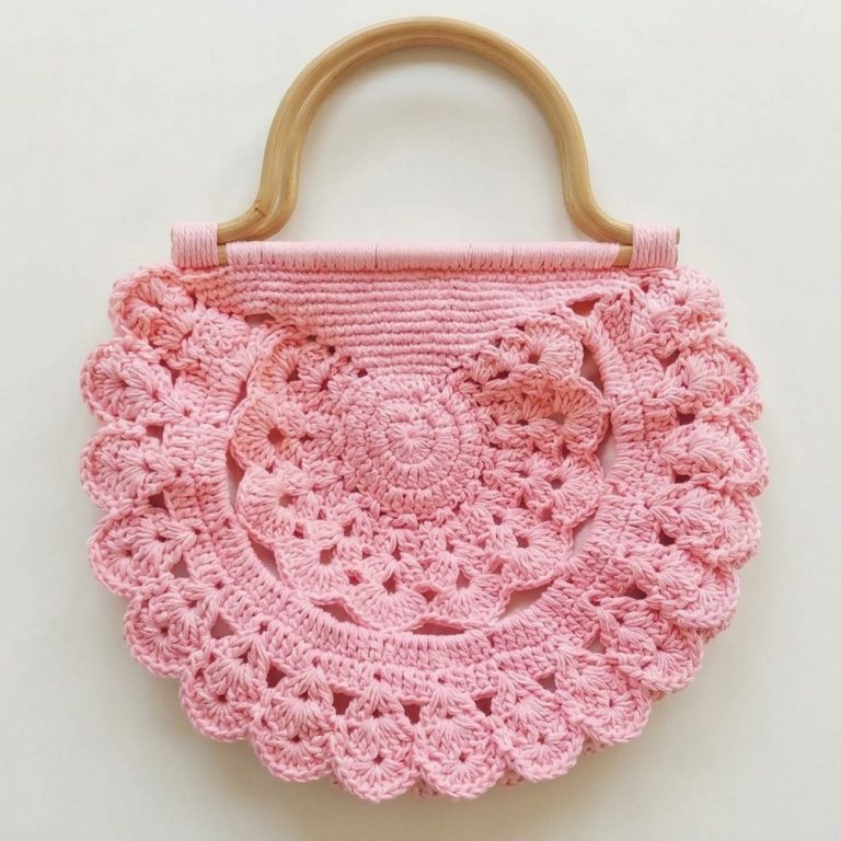 Crochet Decorative Shell Bag