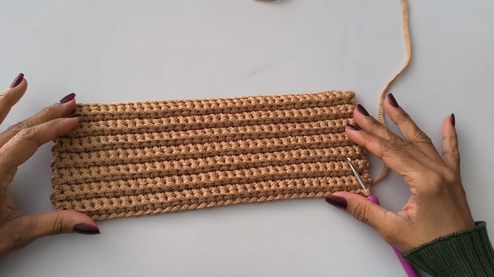 _Easy Crochet Bag Complete Step-by-Step Tutorial for Beginners (4)