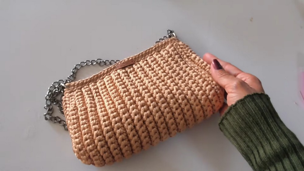_Easy Crochet Bag Complete Step-by-Step Tutorial for Beginners (9)