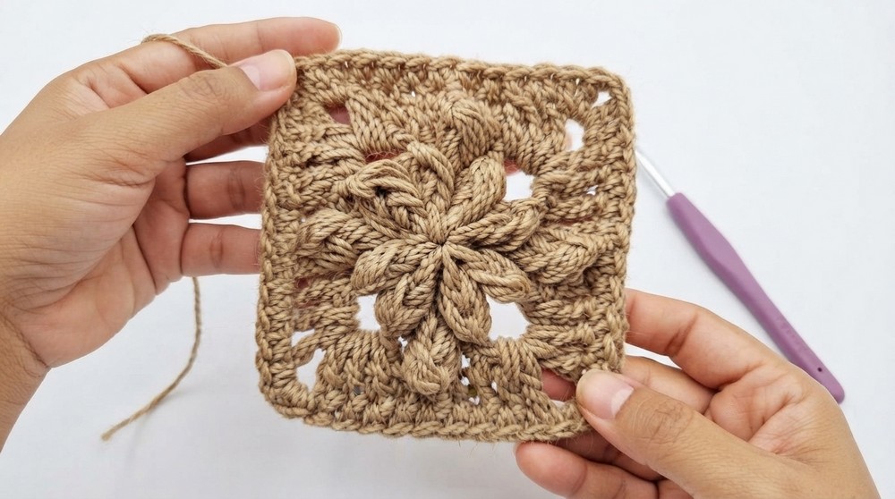 HOW TO CROCHET Bobble Drops Flower Granny Square