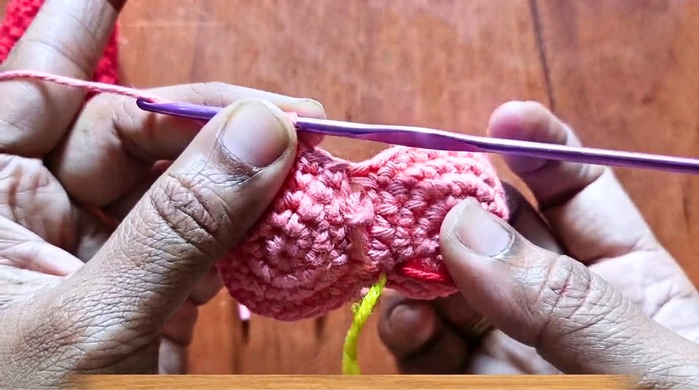 How To Crochet A Heart Keychain 4