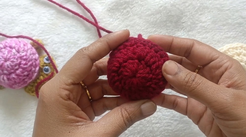 How To Crochet A Turtle Keychain 8